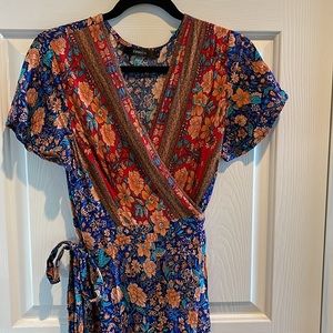 Women’s size large wrap maxi dress orange blues, red very flattering